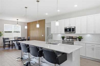 Virtually Staged. Price Improvement! SHOWSTOPPER!! Impeccable 4 - photo 9