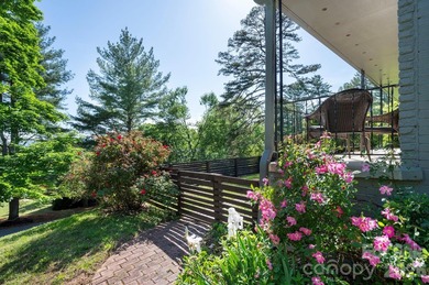 Thoughtfully renovated, light-filled mid-century modern ranch - photo 33