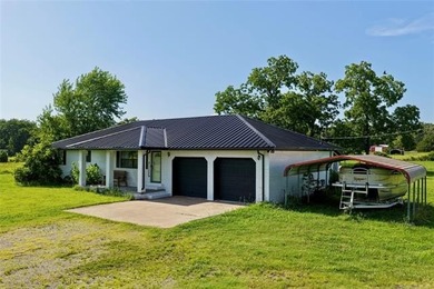 Recently updated 3-bedroom, 2-bath home situated on 5 beautiful - photo 4