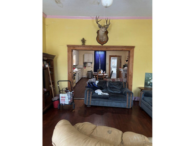 Property has 2 one bedroom, 1 bath apts. in the rear for rent - photo 4