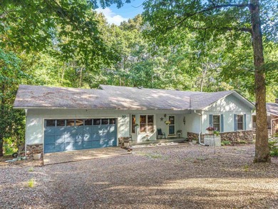 You will love this CHARMING updated 3 bed 2 bath home in - photo 3
