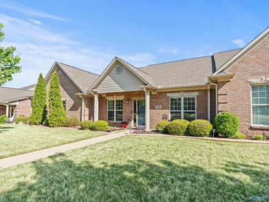 Move In Ready! Absolutely perfect condition with new paint - photo 5