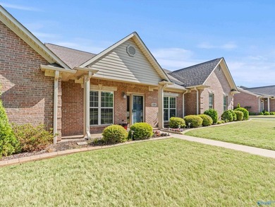Move In Ready! Absolutely perfect condition with new paint - photo 6