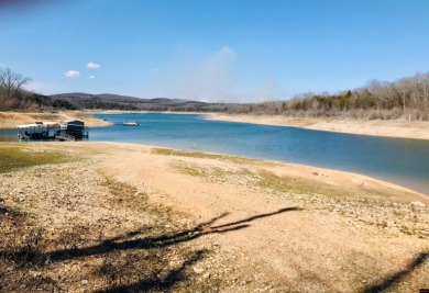 Bull Shoals Lake Lot For Sale in Flippin Arkansas