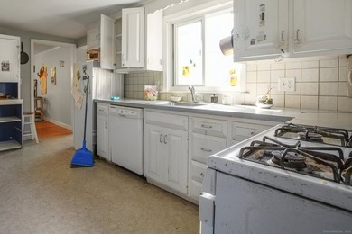 Nestled in one of West Hartford's most desirable neighborhoods - photo 9
