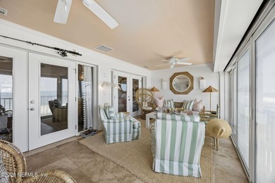 MOVE IN READY with interior design by Lise Davis. This fabulous - photo 11