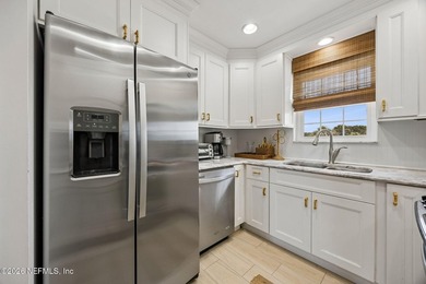 MOVE IN READY with interior design by Lise Davis. This fabulous - photo 20