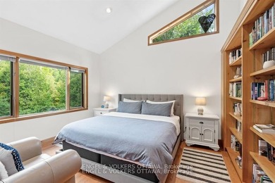 Welcome to your private waterfront escape on Lower Beverly - photo 21