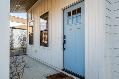 Welcome to this beautiful 4-bedroom, 3.5-bath lake home in the - photo 2