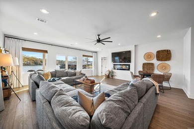 Welcome to this beautiful 4-bedroom, 3.5-bath lake home in the - photo 6