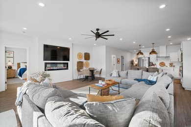 Welcome to this beautiful 4-bedroom, 3.5-bath lake home in the - photo 8
