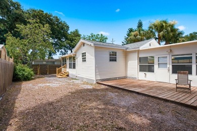 PRIME LOCATION! Beautifully updated 2-bedroom, 2-bathroom home - photo 38