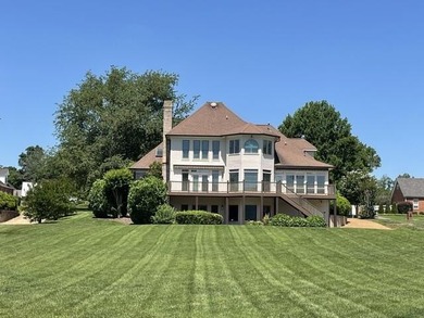 A rare find: Quality Custom built Lake house. 121 feet of water - photo 8