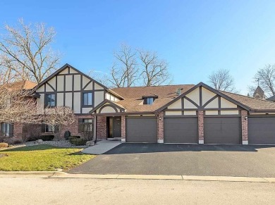 Lake Home For Sale in Palos Hills, Illinois