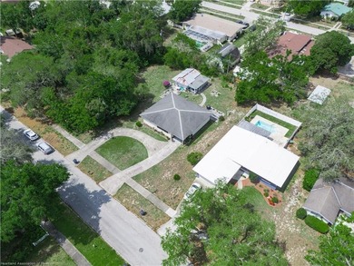 Charming 2 Bed, 2 Bath Concrete Block Home in Prime Sebring - photo 4