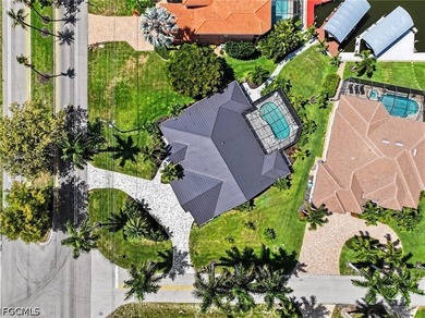 LOCATION, LOCATION, LOCATION! Welcome to this exceptional Direct - photo 3