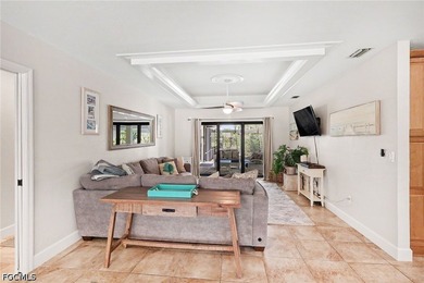 LOCATION, LOCATION, LOCATION! Welcome to this exceptional Direct - photo 6