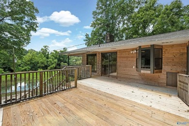 Escape to your own private retreat on Sugarland Lake, with - photo 8