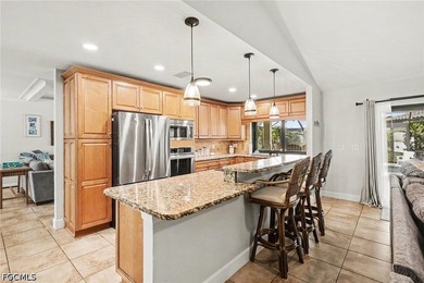 LOCATION, LOCATION, LOCATION! Welcome to this exceptional Direct - photo 9