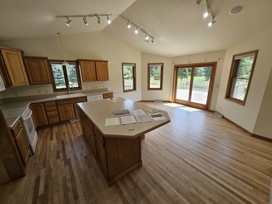 Remarkable Custom Built home available in Grand Videre Estates - photo 3