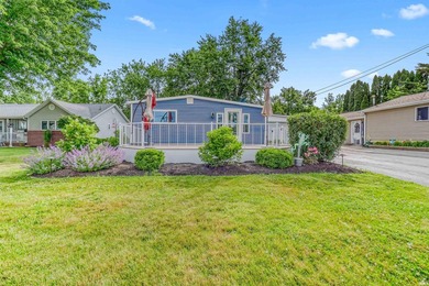 Lake living in this adorable 1 bedroom, 2 full bath year-round - photo 2