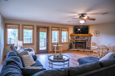 Highly desirable *05* unit condo in an excellent location! This - photo 2