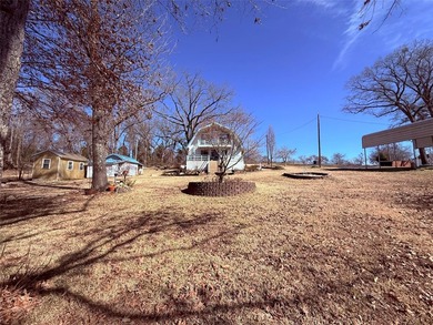 Winnsboro - Wood County Texas ~ 3 bedroom, 2 bath waterfront - photo 6