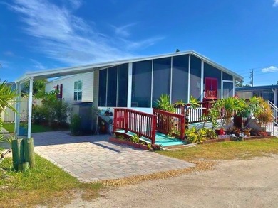 (private lake, pond, creek) Home For Sale in Merritt Isand Florida