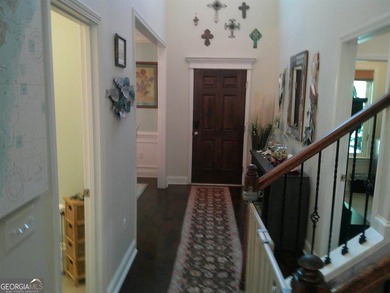 Feel right at home with this beautiful 3,000+ sqft home which - photo 12