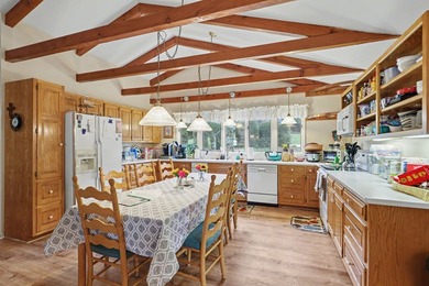 Brand new floors in this beautiful, expansive, 4 bedroom, 5.5 - photo 15