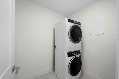 One or more photo(s) has been virtually staged. One or more