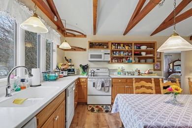 Brand new floors in this beautiful, expansive, 4 bedroom, 5.5 - photo 17