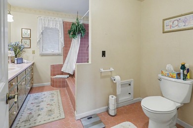 Brand new floors in this beautiful, expansive, 4 bedroom, 5.5 - photo 23