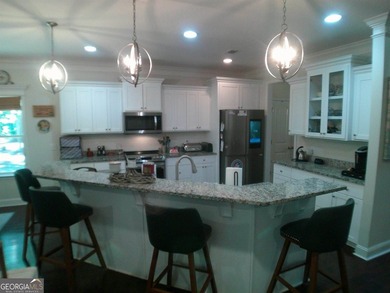 Feel right at home with this beautiful 3,000+ sqft home which - photo 23
