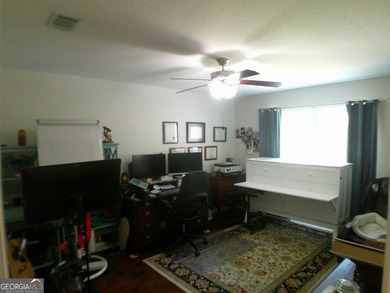 Feel right at home with this beautiful 3,000+ sqft home which - photo 35