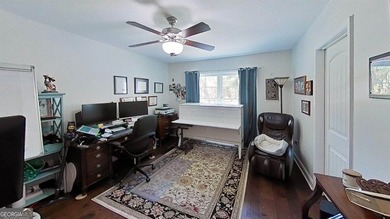 Feel right at home with this beautiful 3,000+ sqft home which - photo 39