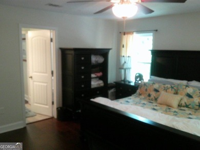 Feel right at home with this beautiful 3,000+ sqft home which - photo 45