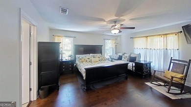 Feel right at home with this beautiful 3,000+ sqft home which - photo 46