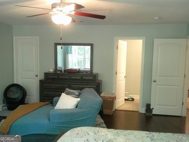 Feel right at home with this beautiful 3,000+ sqft home which - photo 48