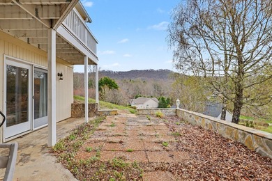 Brand new floors in this beautiful, expansive, 4 bedroom, 5.5 - photo 53