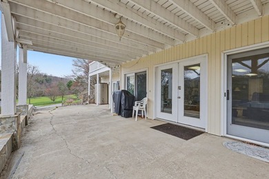 Brand new floors in this beautiful, expansive, 4 bedroom, 5.5 - photo 54