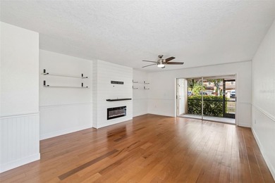 Virtually Staged. RARE WATERFRONT END-UNIT in Carrollwood - photo 9