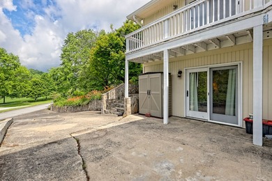 Brand new floors in this beautiful, expansive, 4 bedroom, 5.5 - photo 60