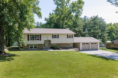 Move in ready in a great location! Sitting on 1 acre minutes to - photo 3