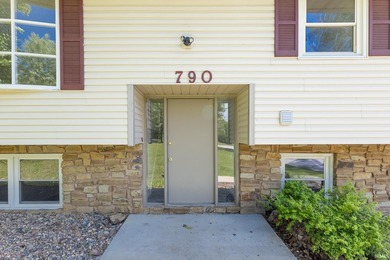 Move in ready in a great location! Sitting on 1 acre minutes to - photo 6