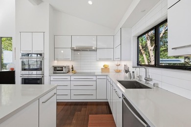 Located in the Las Cumbres community of Los Gatos, this - photo 13