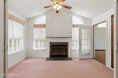 Welcome to the desirable Lake Ridge community! This spacious - photo 14