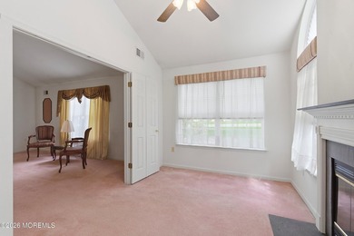 Welcome to the desirable Lake Ridge community! This spacious - photo 15