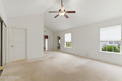 Welcome to the desirable Lake Ridge community! This spacious - photo 20