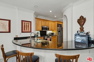 Spectacular 2 bed/2 bath + family room and stunning large - photo 22